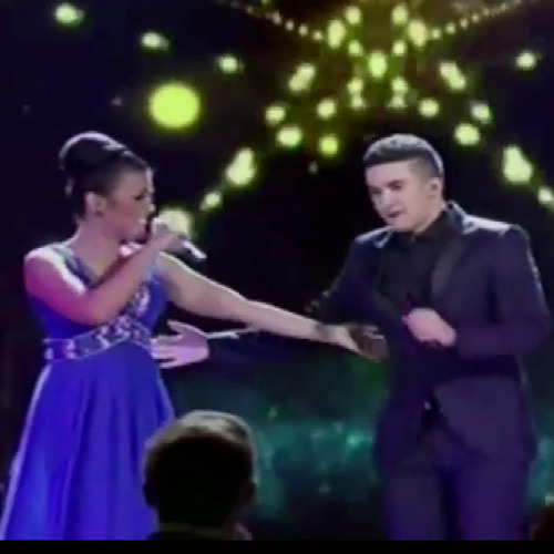 hello novita dewi feat jahmene douglas