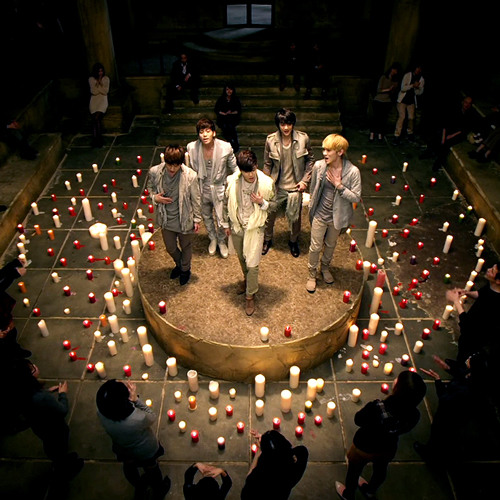 SHINee - Fire