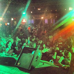 $UM TYP3 OF WAY .....3MIXX FT. YUNG SLASH