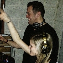 Groove to the Bounce: A Mix by J. Worra & Xonic