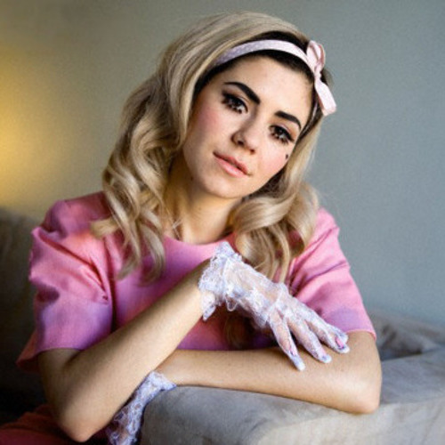 Primadonna Girl Marina And The Diamonds Ukulele Cover By