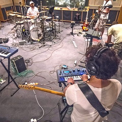 Introducinglive daftpunk minimix (38 songs played live 5 minutes)