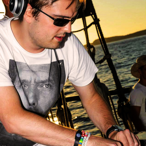 Ferry Tayle Live At Fusion Of Sound - Cesenatico (31.08.2013)