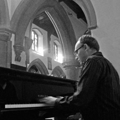 Fly To Paradise - Cinematic Action Chase Remix (Rob Stroh)