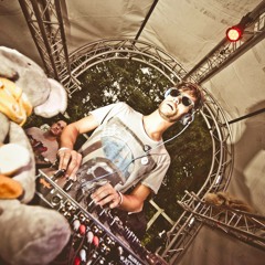 Michael Thoelen @ Thé Dansant - Jungle, Animals