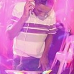 MC NOVINHO DA PRAÇA - ELA SARRA EM MIN ((DJ HUGGO))
