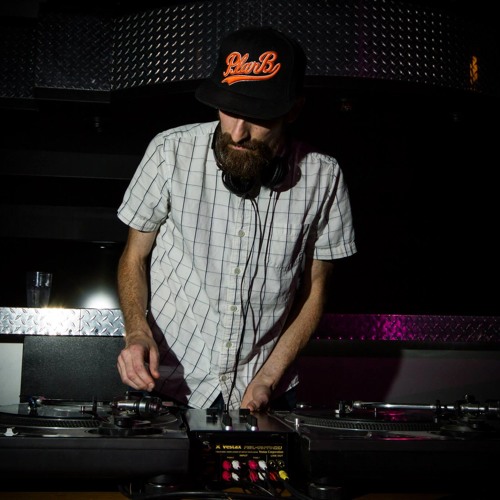 Stream DnB Vinyl Mix Cira 2004 ish by dj Thistle Listen online for