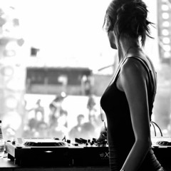 Lea Dobricic Live At ELROW Ibiza
