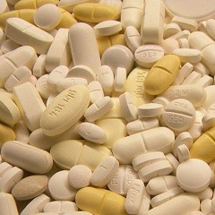 ENTRE PESTE-PILLS (PILLS THE MIXTAPE 2012) PROD BY BEAT DREAMZZ