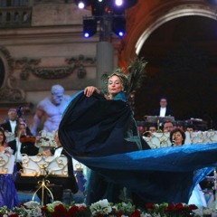 Carla Maffioletti: aria Mein Herr Marquis (J. Strauss)André Rieu-  Live in Maastricht 2012