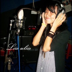 Liie uliee - perahu kertas