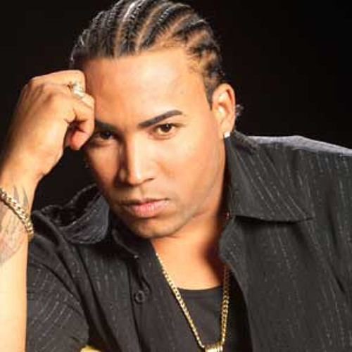 04 - Mix Don Omar Clasicos (Quimica - Ayer La Vi - Dale Don Dale - Dile) - (d[-_-]b) Dj OrlandinhO