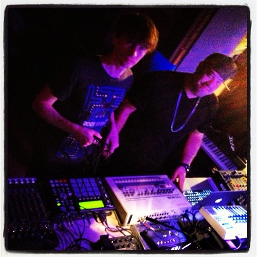 "Lotus Seven (Live Show) in Paris (Chris Carrier & Hector Moralez)