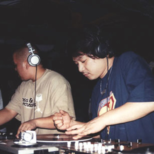 DJ Ta-Shi and DJ Shortkut - *Live on 4 turntables*