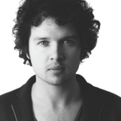 'MERRY CHRISTMAS EVERYONE' sung by Jason Clarke