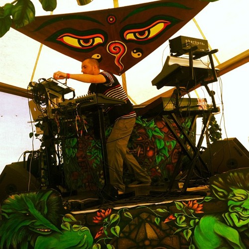 RuN RiOT Live Intro @ Bestival 2013