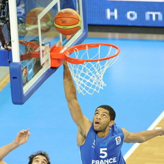 203 cm: Nicolas Batum