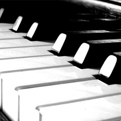 Tae Yang -Wedding Dress Yiruma River Flows In You Piano Cover Mashup