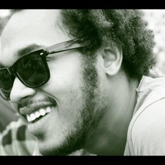 Mi nueva cancion se llama (Sangre compartida) eso es solo una idea sin presupuesto!! at Montreal