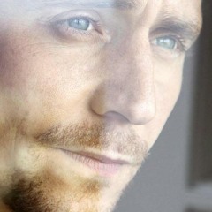 Tom Hiddleston
