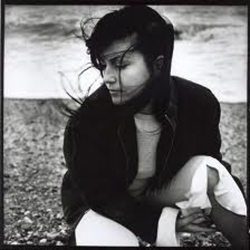 Lisa Germano 1 - Jonix 0 (From a shell)