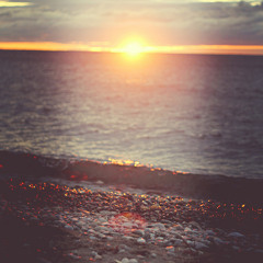 Sun ○ Two Door Cinema Club