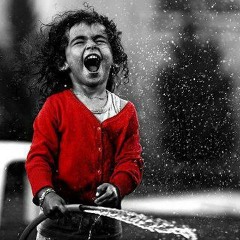 على صوتك بالغنا