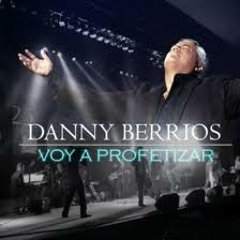 De rodillas Danny Berrios