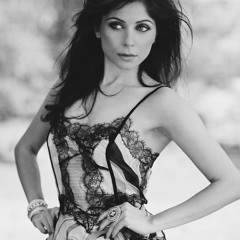 Kanika Kapoor_-_Jugni Ji
