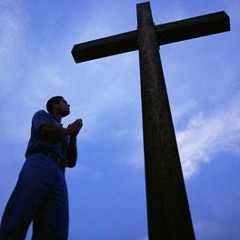 عند الصليب