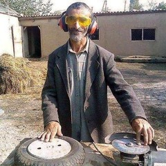 Cyril DaloZa - Dj Set @ Zambia HEY HEY HEY (2013/04/18)