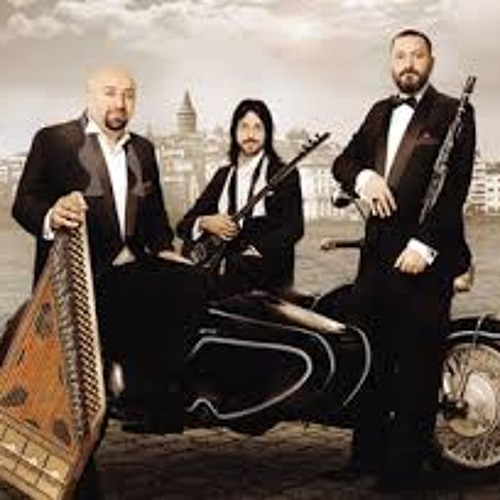 Taksim Trio - Gitti de Gitti ( Hayal kahvesi ankara live )
