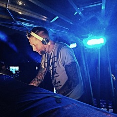 Treasure Fingers - Live @ TomorrowWorld 2013 (partial set clips / livestream rip)