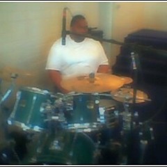Bump shout ShedTrack for Drums (add your own drums) FREE DOWNLOAD!