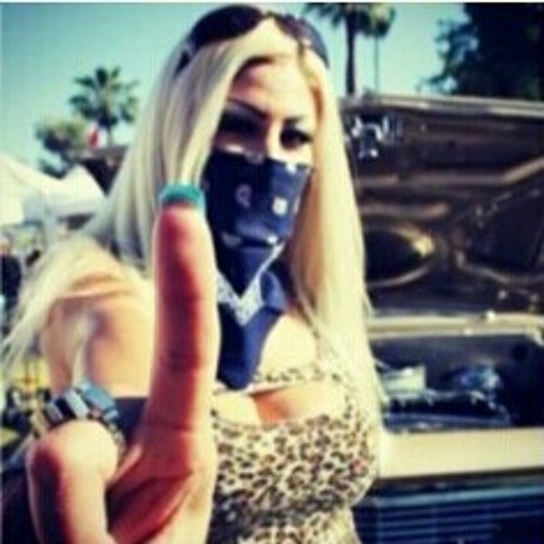 Miss Lady Pinks -Scroche