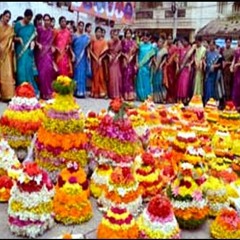 Okkesi Puvvesi Sandamama - Bathukamma Song