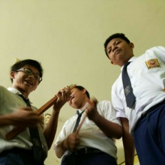 Yujai en Fren(ucup,tampanz,tio) at IXB SMPN 1 Banjarmasin