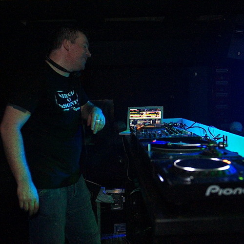 D.A.V.E. The Drummer - 2011-07-16 - Live @ Queens Students Union - DSNT, Belfast, Northern Ireland