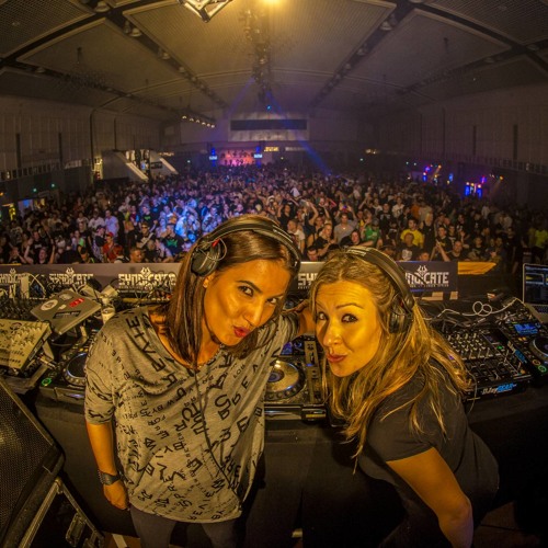 Fernanda Martins & Candy Cox 4decks @ Syndicate GERMANY OCT/2013