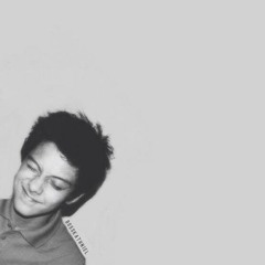 Daniel Padilla Singing Pencil Case At Nagsuka Sa Picture Frame