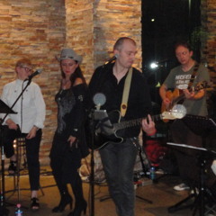 U Vrijeme Otkazanih Letova (a Bijelo Dugme song played by Bezdan Band)