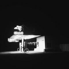 mR_BLACk - Lonely Transit (Chillout Electronica Leftfield)