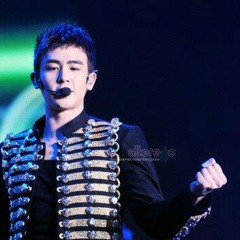 ริมฝั่งหนองหาร by KIM KUMPONG