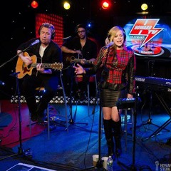 Avril Lavigne Complicated+Sk8er Boi+I'm With You+Breakaway at the Howard Stern Show [15.10.2013]