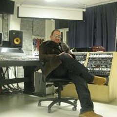 Pasan Los Años Sigo Vivo