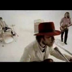 St Petersburg - Supergrass