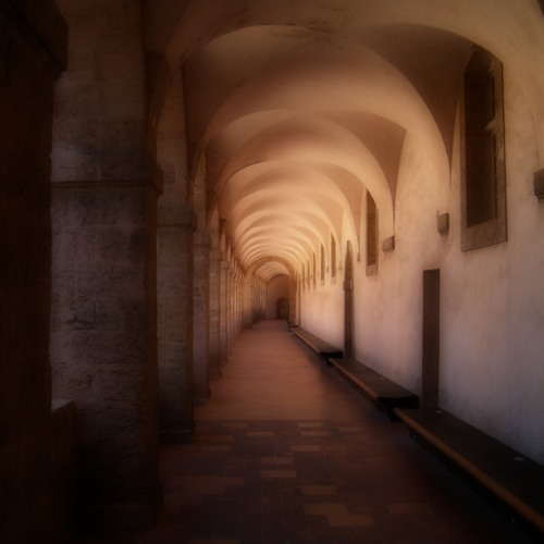 Moe Kaua "Let us rest" - Ambient Hawaiian