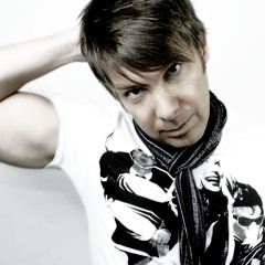 Michael Gray ft Danielle Senior- Chasing Shadows (Club Mix)