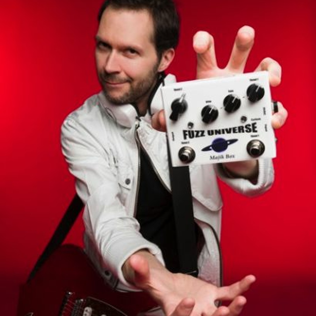 Stream Paul Gilbert - Majik Box Fuzz Universe Pedal Demo - 'Thrust