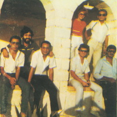 فريق الحب والسلام - مقدرش اكون الا انا  1984      LOVE & PEACE - Maadarch